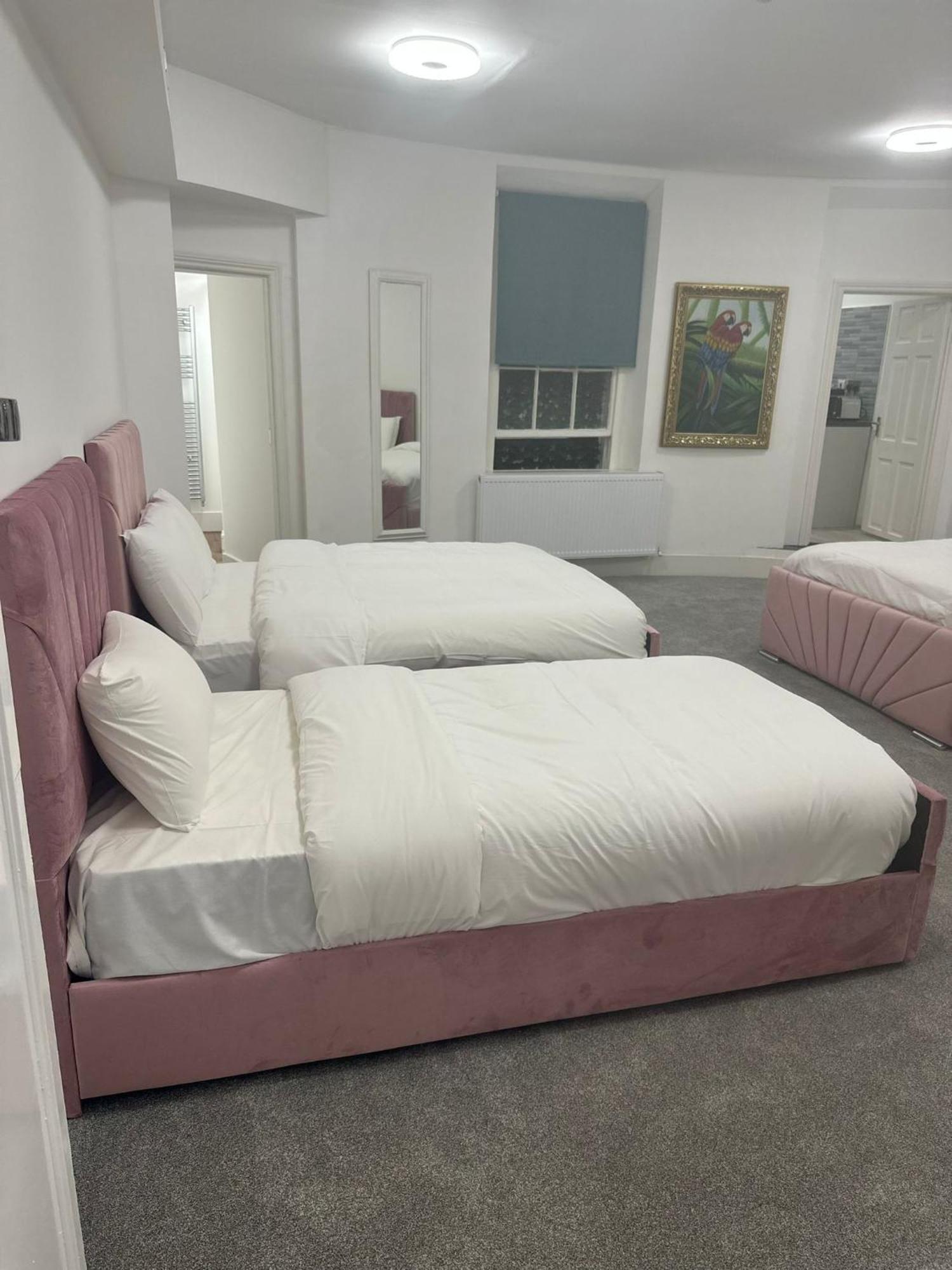 The Chapter - Mayfair Suites London Room photo